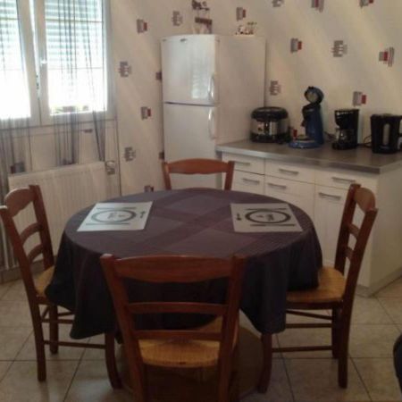 Charmant Gite A Etain, Tout Inclus, Proche Verdun Avec Terrasse Et Parking - Fr-1-585-3 外观 照片