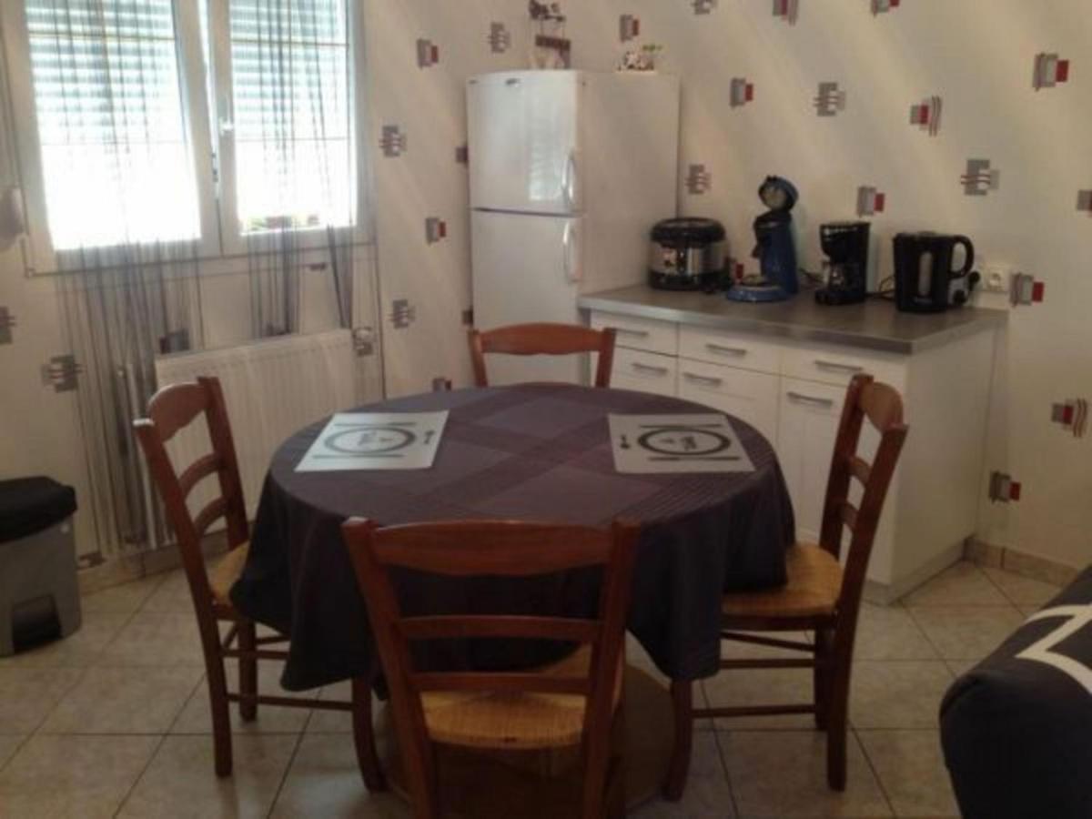 Charmant Gite A Etain, Tout Inclus, Proche Verdun Avec Terrasse Et Parking - Fr-1-585-3 外观 照片